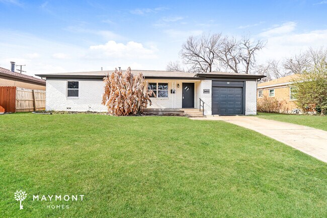 3405 Half Moon Dr Fort Worth, TX 76111