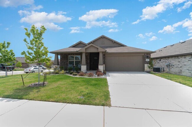 10601 Desert Cove