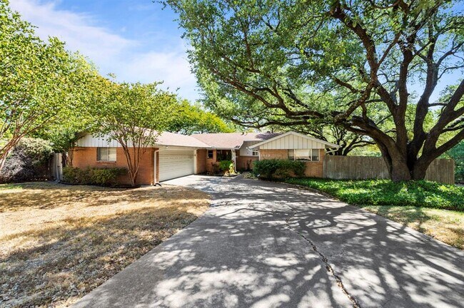 1613 Versailles Road