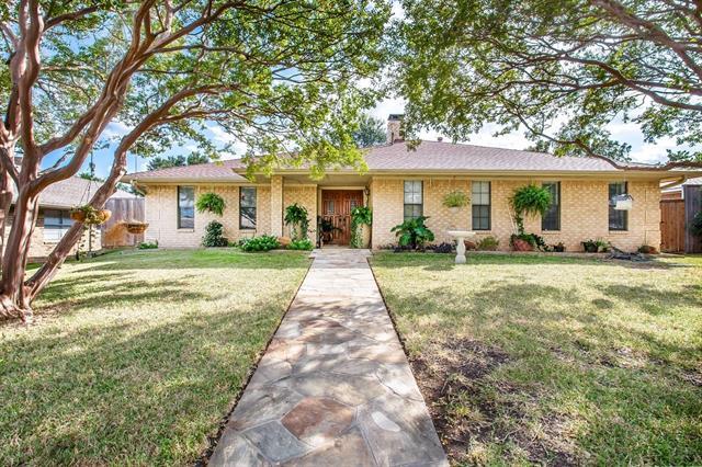 1910 Glen Hill Dr Carrollton, TX 75007