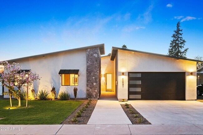 4002 N 33RD Place