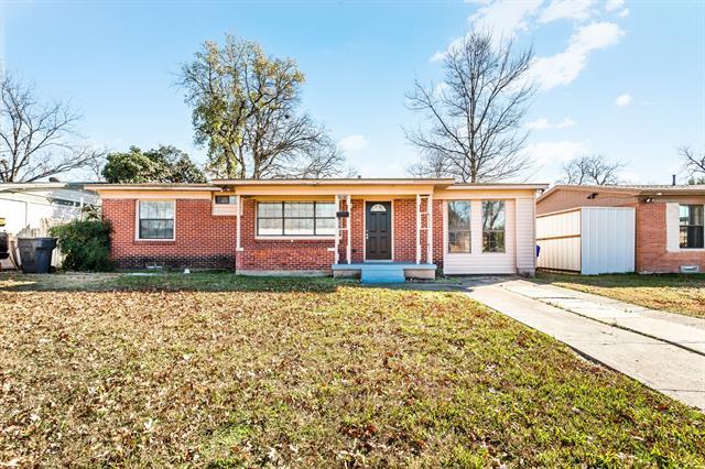 10818 Sharondale Ln Dallas, TX 75228