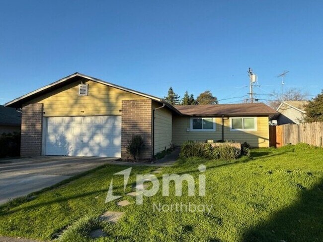 1019 Wallace St Fairfield, CA 94533