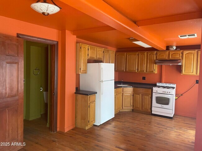1214 W Roosevelt St Phoenix, AZ 85007