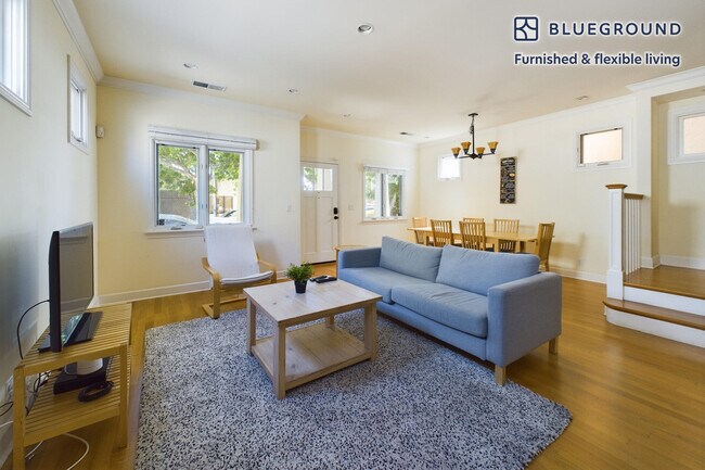 1421 San Antonio St Menlo Park, CA 94025