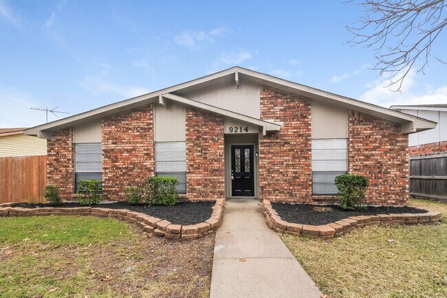 9214 Willowbrook Dr Rowlett, TX 75088