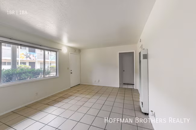 2554 E 16th St Oakland, CA 94601